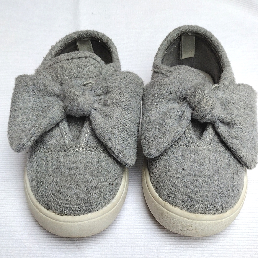 Carter's Azura Soft Bow Sneakers
